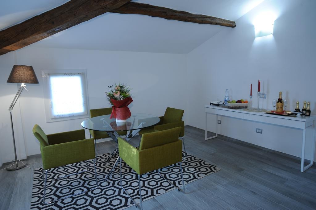 H5-5H Luxury Room Маранело Екстериор снимка