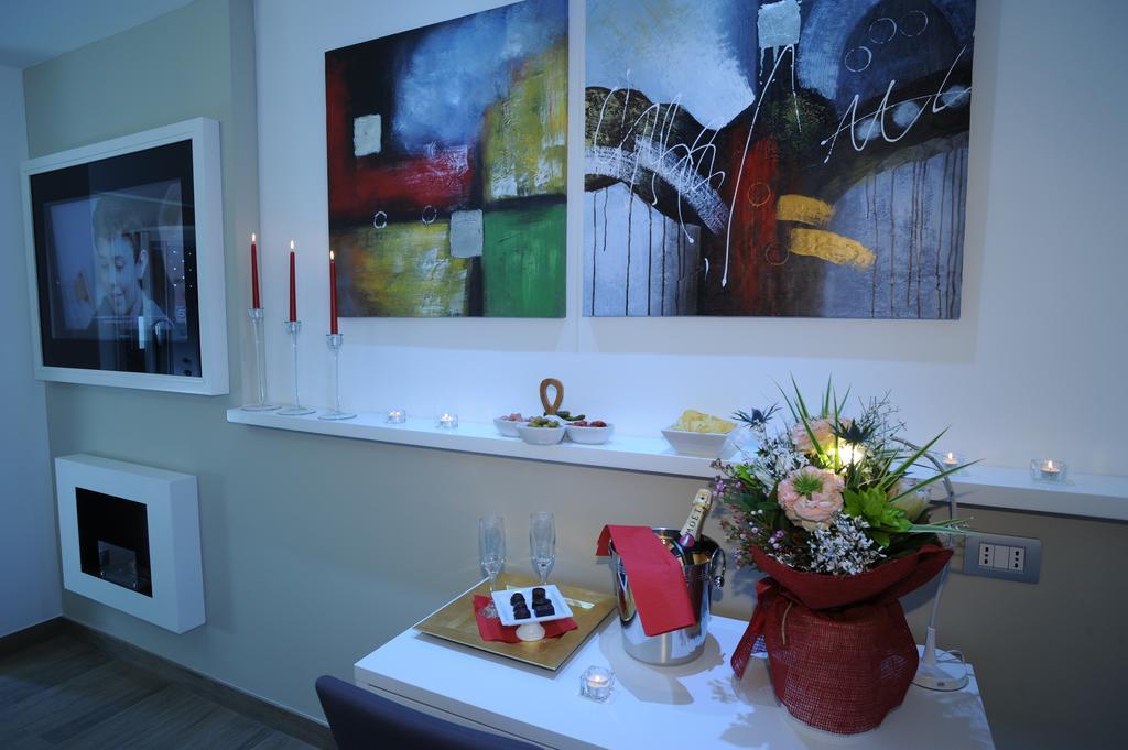 H5-5H Luxury Room Маранело Екстериор снимка