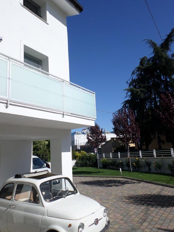 H5-5H Luxury Room Маранело Екстериор снимка