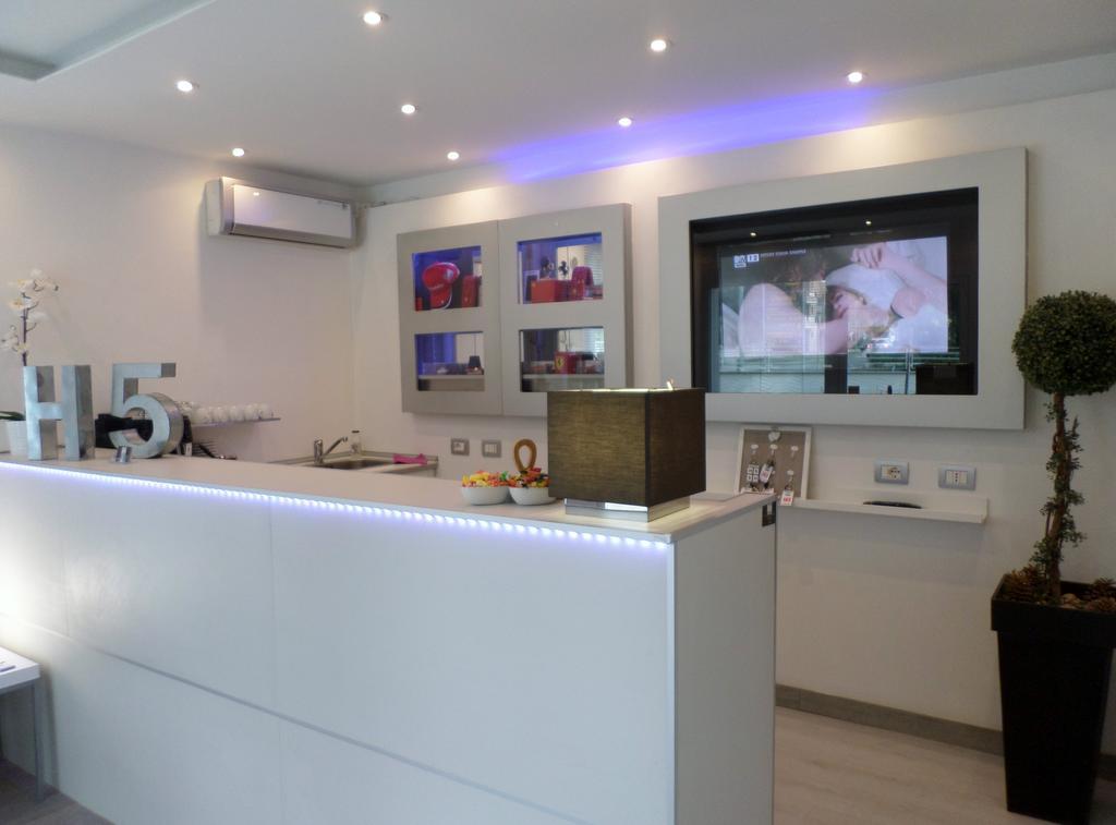 H5-5H Luxury Room Маранело Екстериор снимка
