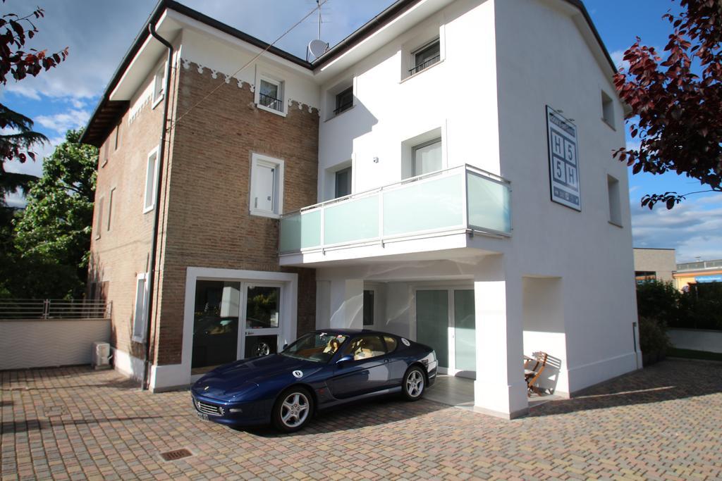 H5-5H Luxury Room Маранело Екстериор снимка