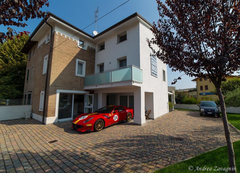 H5-5H Luxury Room Маранело Екстериор снимка