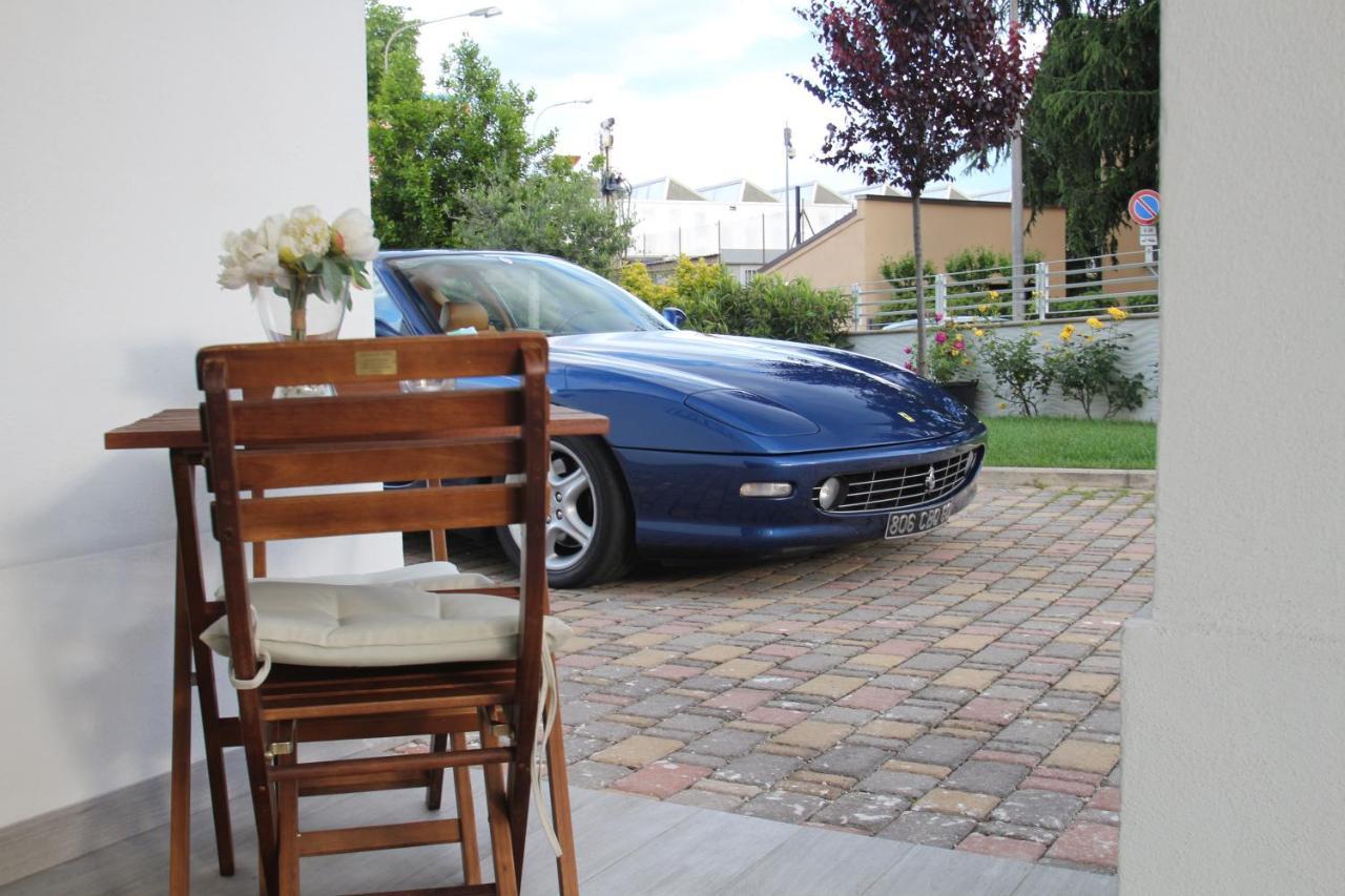 H5-5H Luxury Room Маранело Екстериор снимка