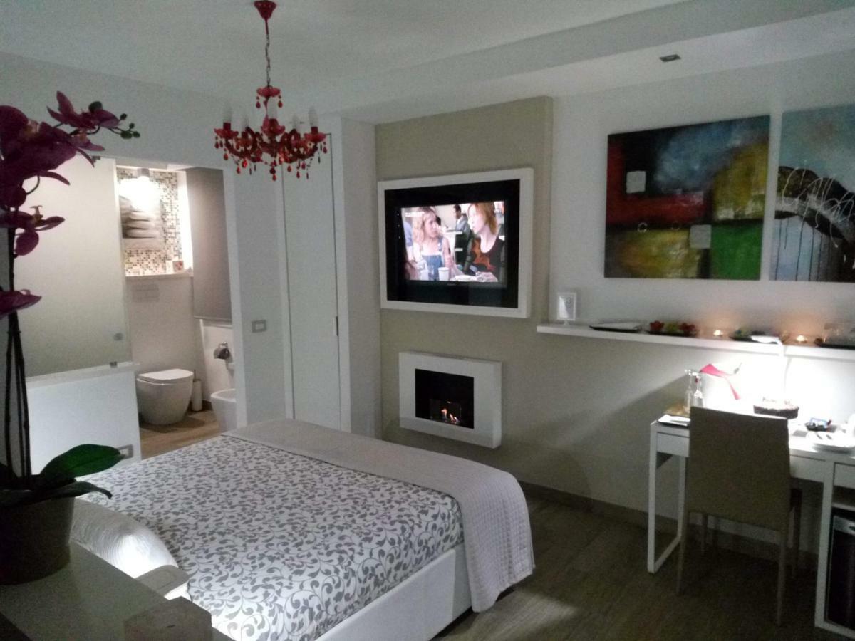 H5-5H Luxury Room Маранело Екстериор снимка