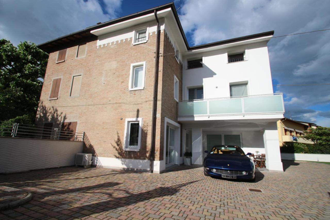 H5-5H Luxury Room Маранело Екстериор снимка